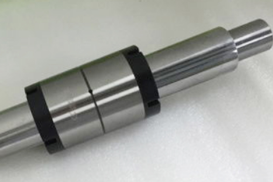 滚动直线导轨副用钳制器